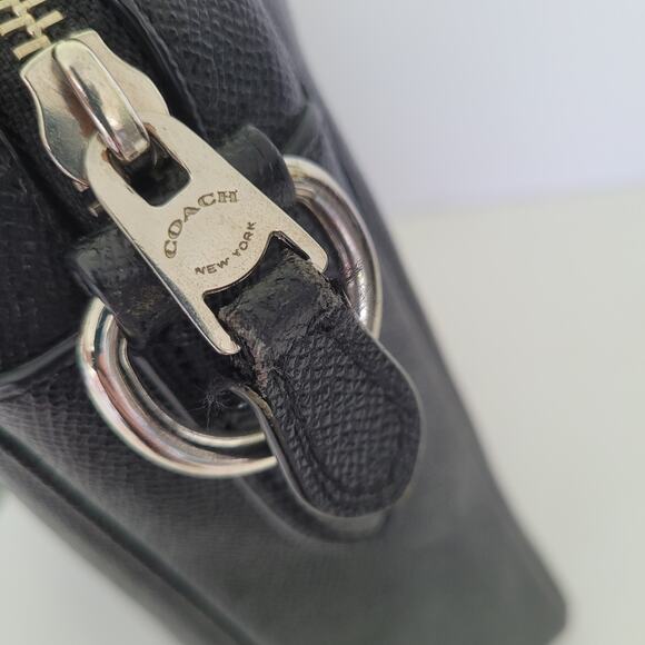 COACH Crossgrain Leather Briefcase Laptop Bag Black Unisex Large Zip 15x11x3 - Picture 11 of 15